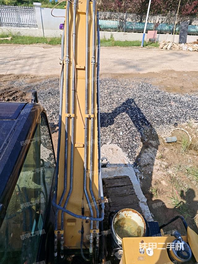 大臂背部俯視（工作和回轉(zhuǎn)裝置）