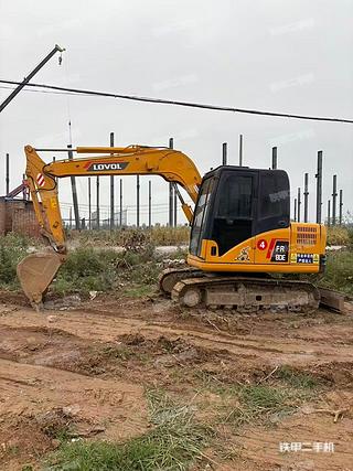 雷沃重工FR80H挖掘机实拍图片