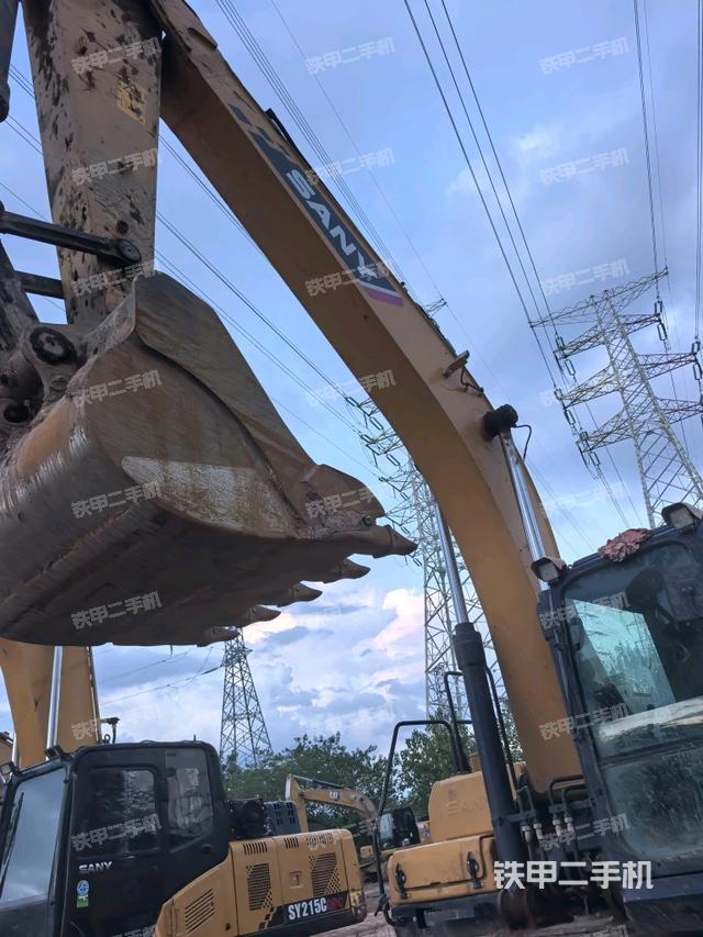 大臂背部俯視（工作和回轉(zhuǎn)裝置）