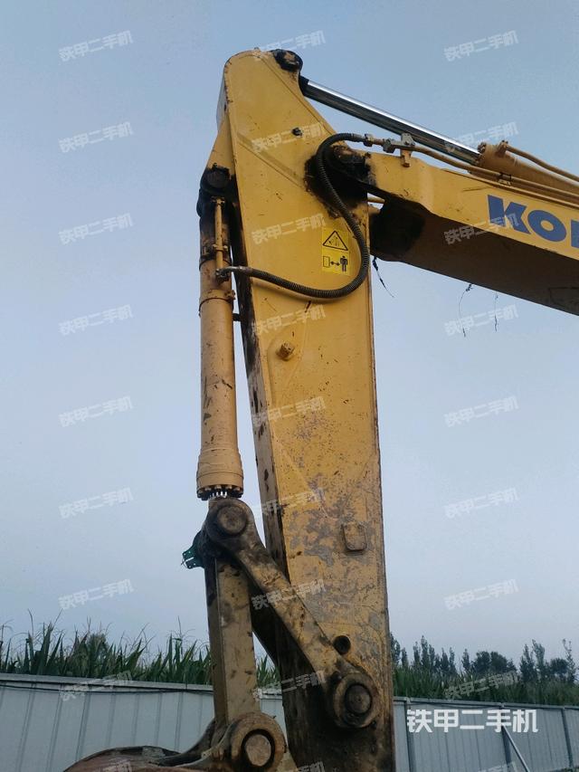 小臂整体左后（工作和回转装置）