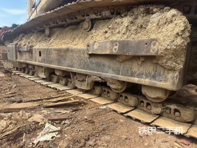 单侧履带整体（整机外观）