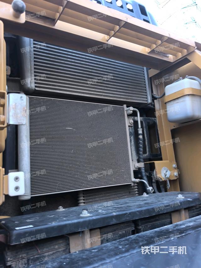 散熱器正面（大件艙室）