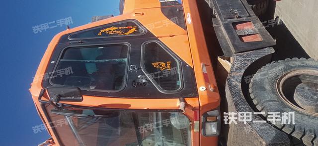 驾驶室整体（整机外观）