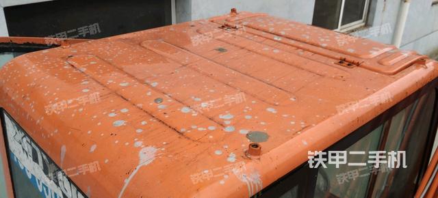 駕駛室頂部（整機外觀）