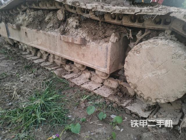 左侧履带整体 （行走机构）