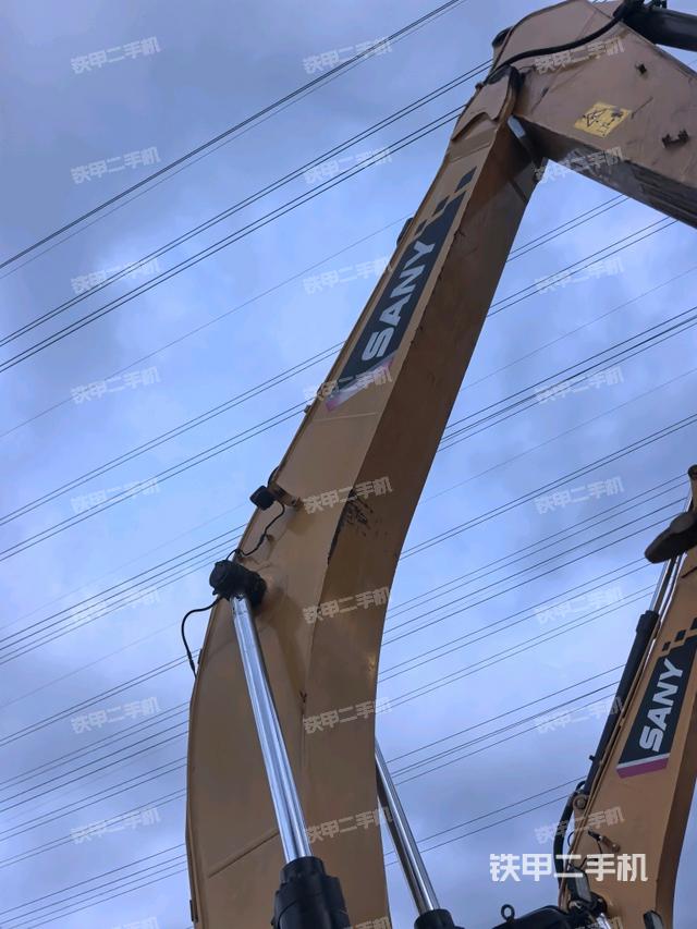 大臂整体 右侧（工作和回转装置）