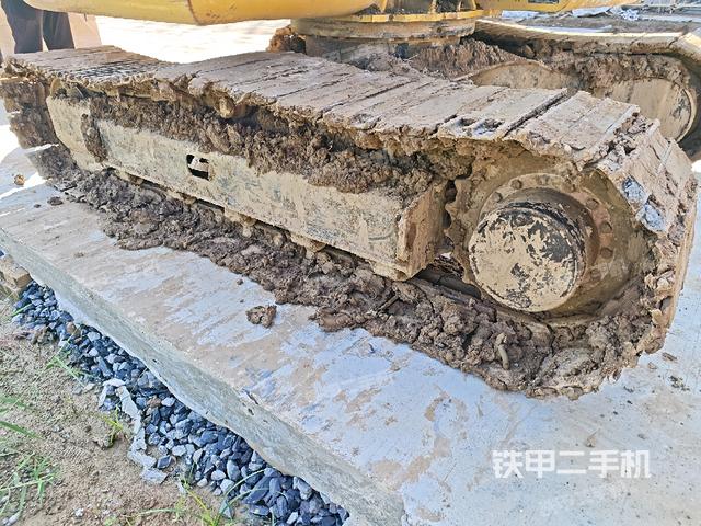 左驅(qū)動(dòng)輪（行走機(jī)構(gòu)）