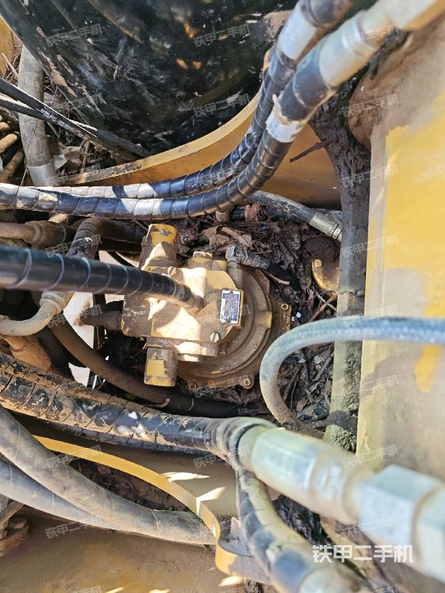 回轉(zhuǎn)馬達(dá)（上車部件）