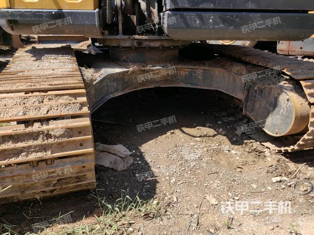 转盘和下车架正前（工作和回转装置）