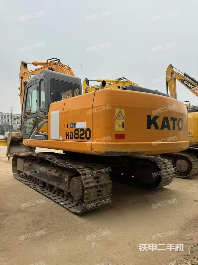 驾驶室顶部（整机外观）