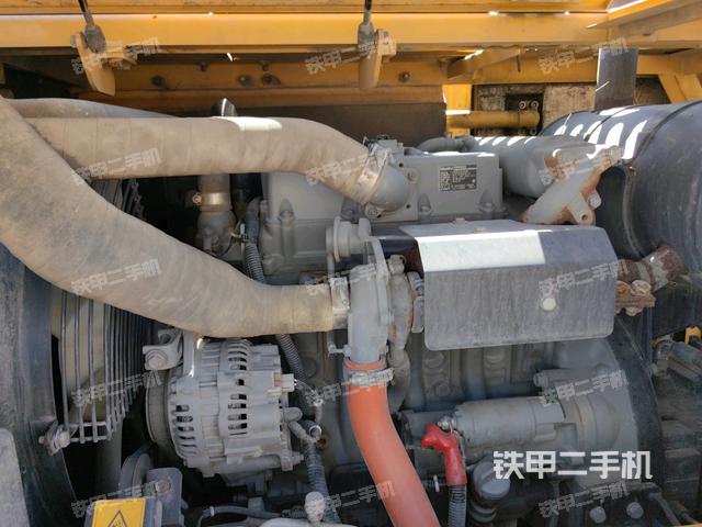 发动机室（上车部件）