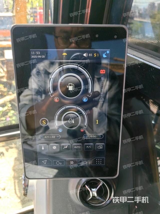 显示屏 （驾驶室部分）