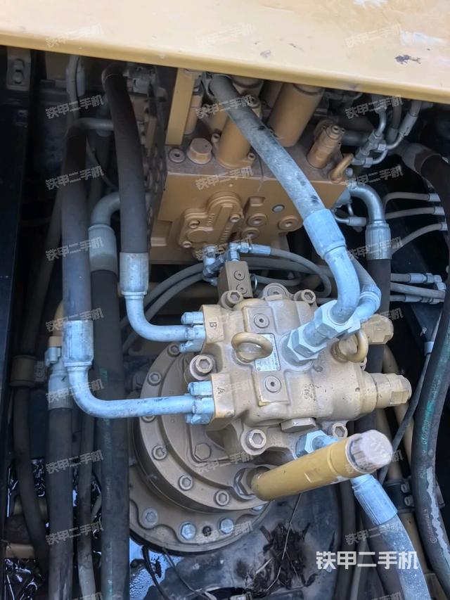 回轉(zhuǎn)馬達（上車部件）