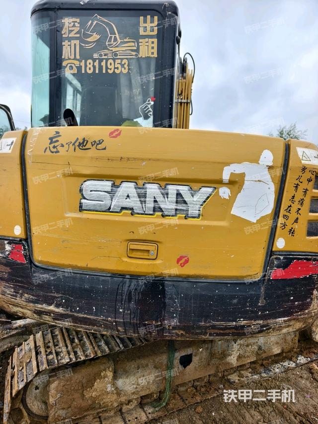 驾驶室顶部（整机外观）