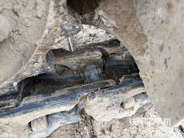 单侧履带整体（整机外观）