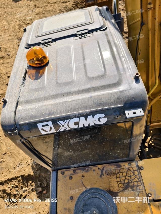 驾驶室顶部（整机外观）