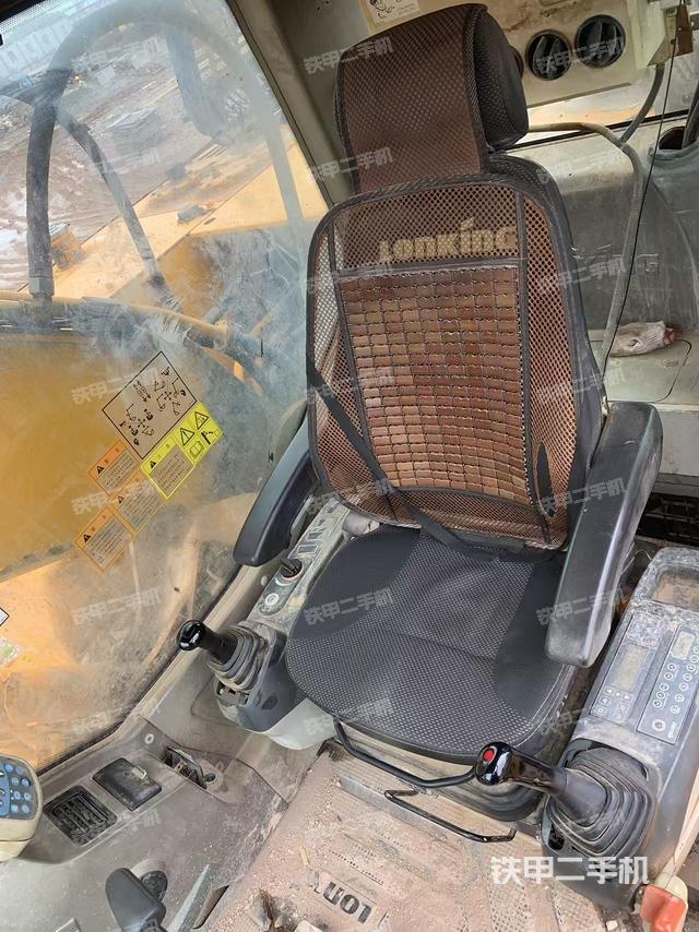 驾驶室整体（整机外观）