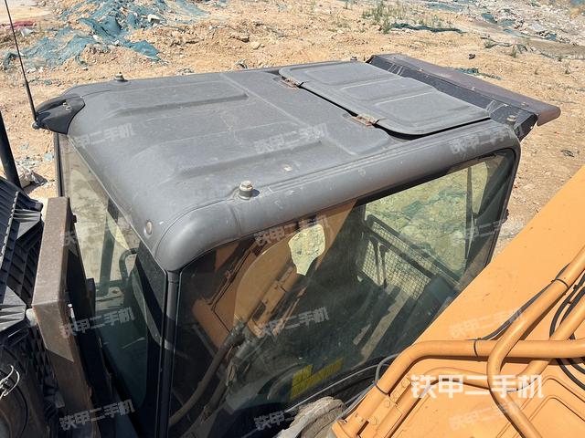 驾驶室顶部（整机外观）