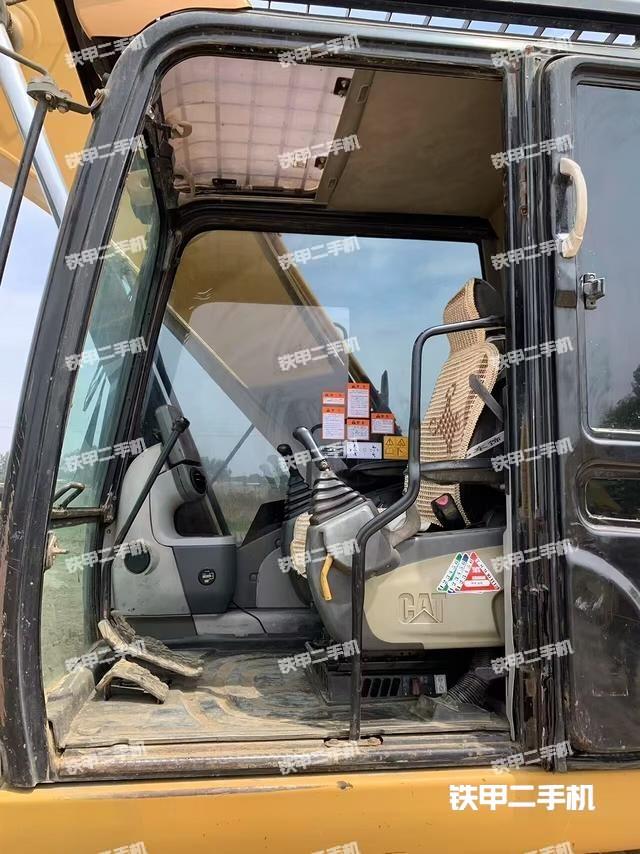 驾驶室整体（整机外观）