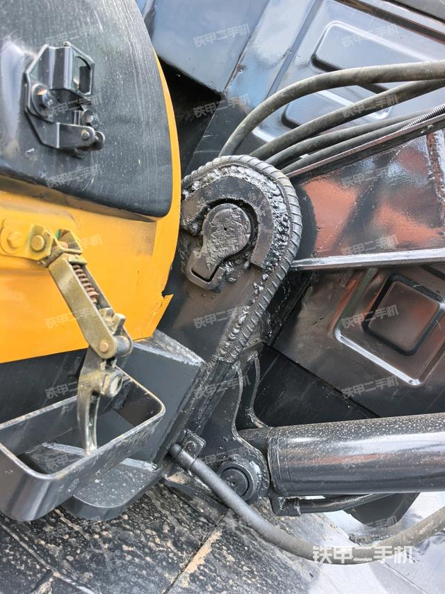 大臂根部 斜（工作和回转装置）