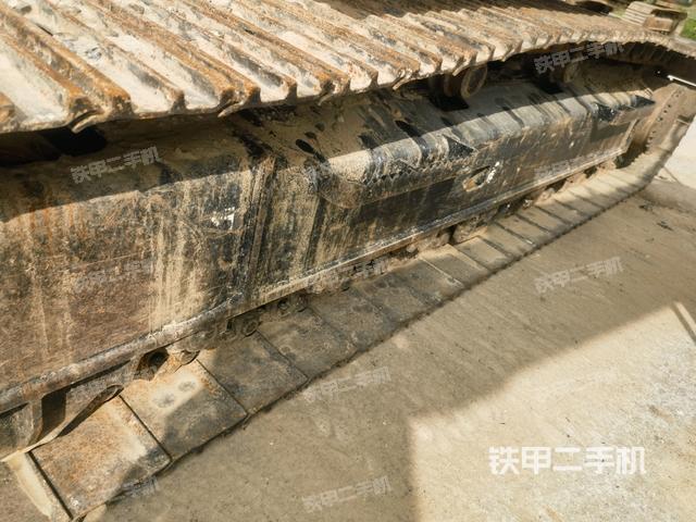 单侧履带整体（整机外观）