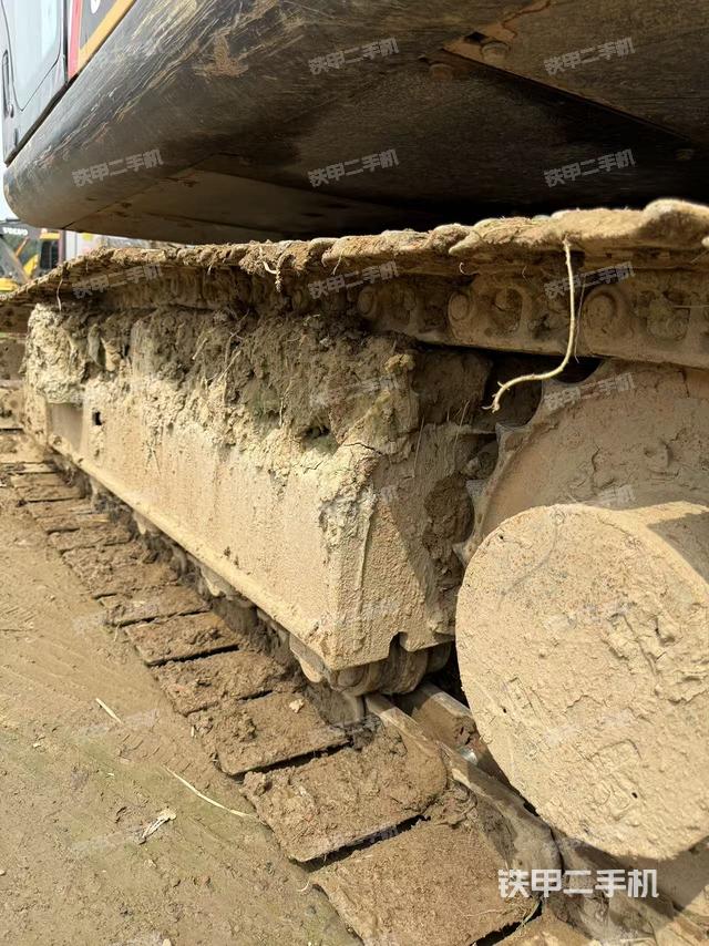 单侧履带整体（整机外观）