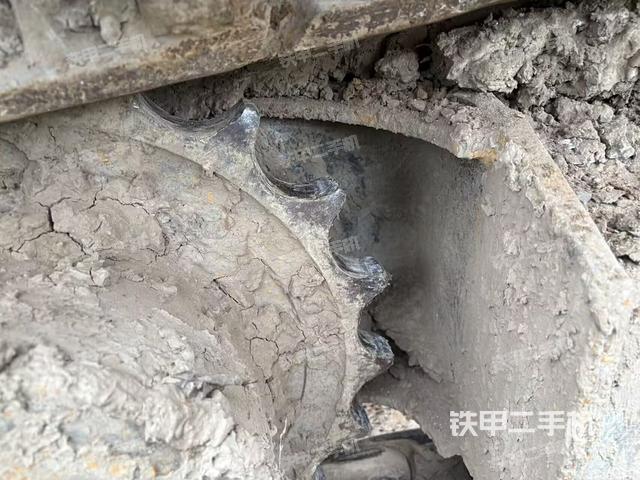 单侧履带整体（整机外观）