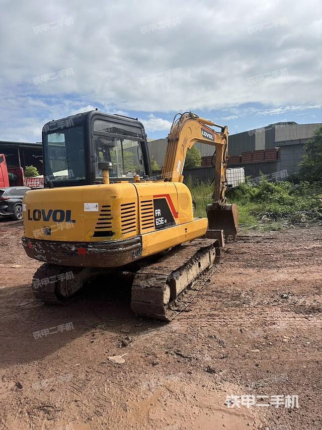 后窗玻璃角標(biāo)（駕駛室部分）