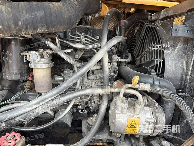 發(fā)動機(jī)室（上車部件）