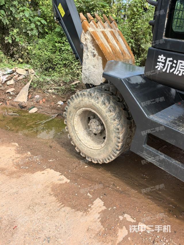 左侧履带整体 （行走机构）