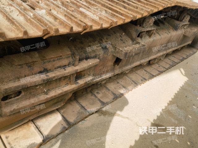 單側(cè)履帶整體（整機(jī)外觀）