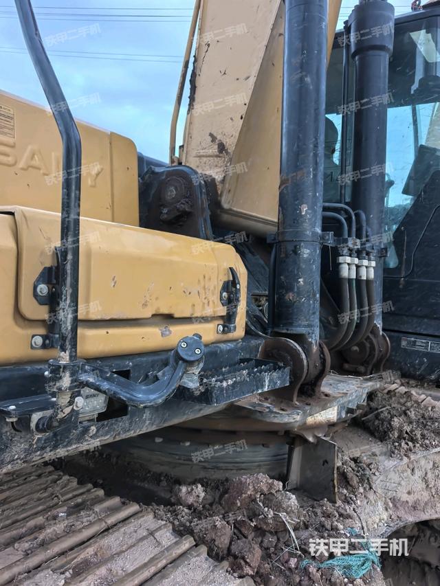 大臂根部?斜視（工作和回轉(zhuǎn)裝置）