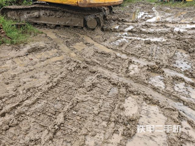 左侧履带整体 （行走机构）