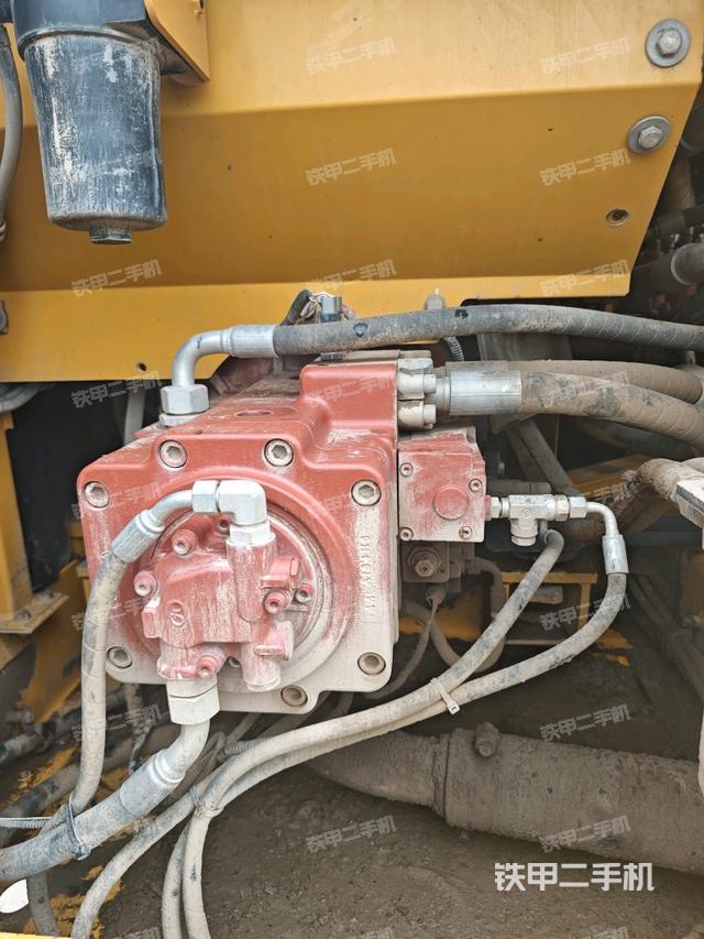 液压泵斜45 左（大件舱室）