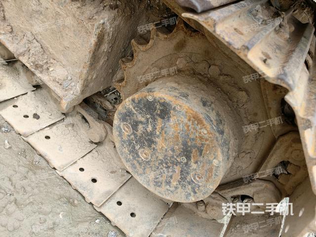 左驅(qū)動輪（行走機(jī)構(gòu)）