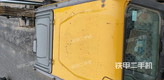 驾驶室顶部（整机外观）