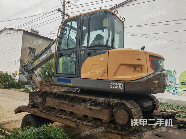 整機右后45°（整機外觀）