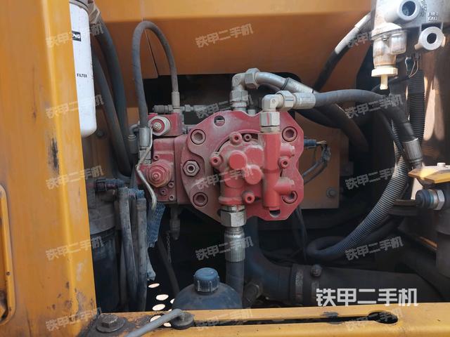 液压泵斜45 左（大件舱室）