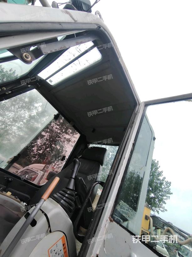 顶棚整体（驾驶室部分）