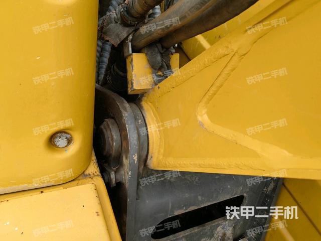 大臂根部?斜（工作和回轉(zhuǎn)裝置）