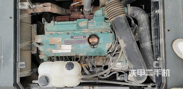 发动机整体俯视（整机外观）