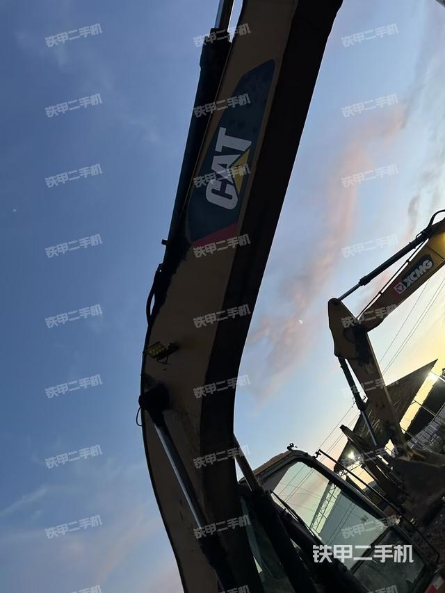 大臂整體?右側(cè)（工作和回轉(zhuǎn)裝置）