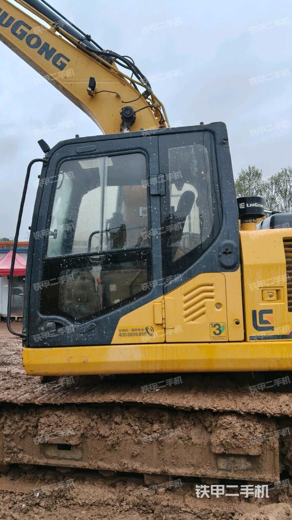 駕駛室整體（整機(jī)外觀）