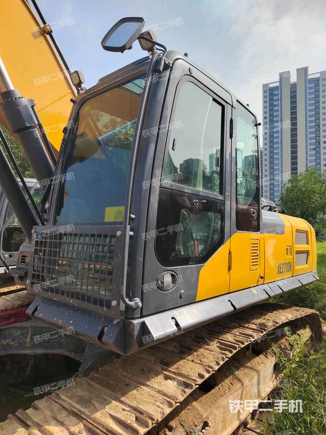 驾驶室整体（整机外观）