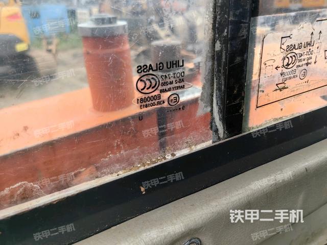 后窗玻璃角標(biāo)（駕駛室部分）