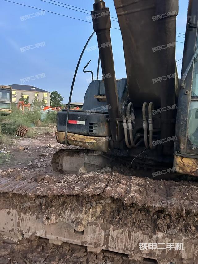 大臂油缸整體?豎拍（工作和回轉(zhuǎn)裝置）