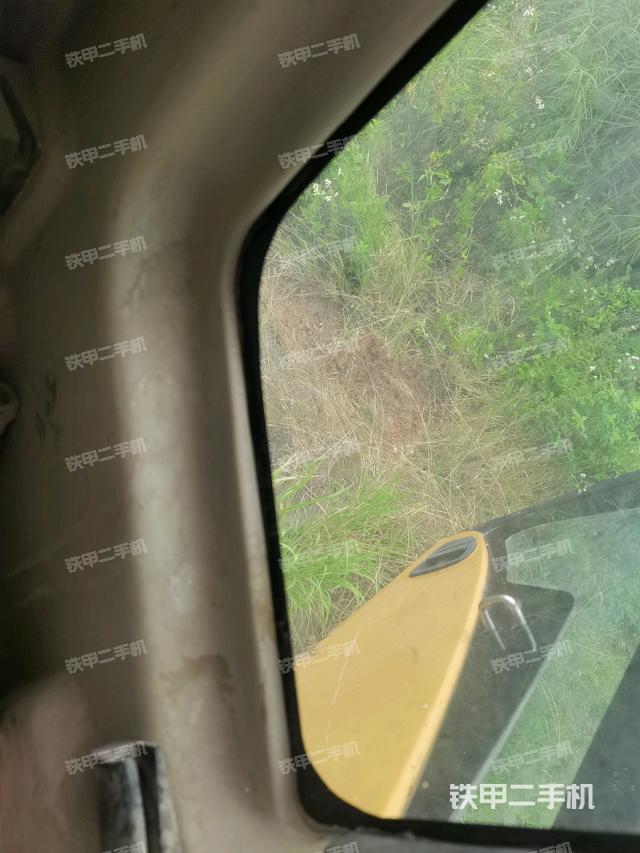 左后方玻璃角标（驾驶室部分）