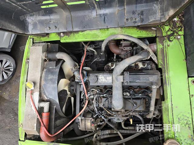 發(fā)動機(jī)整體俯視（整機(jī)外觀）