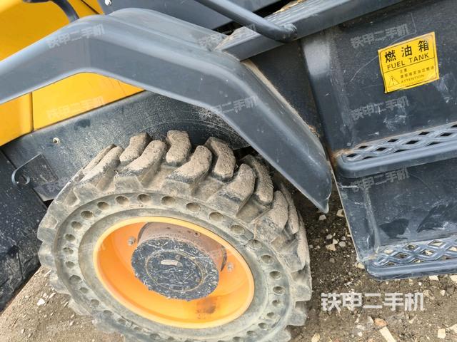 右后輪（行走機(jī)構(gòu)）