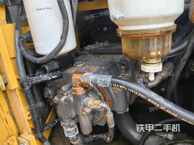 液壓泵斜45?左（大件艙室）